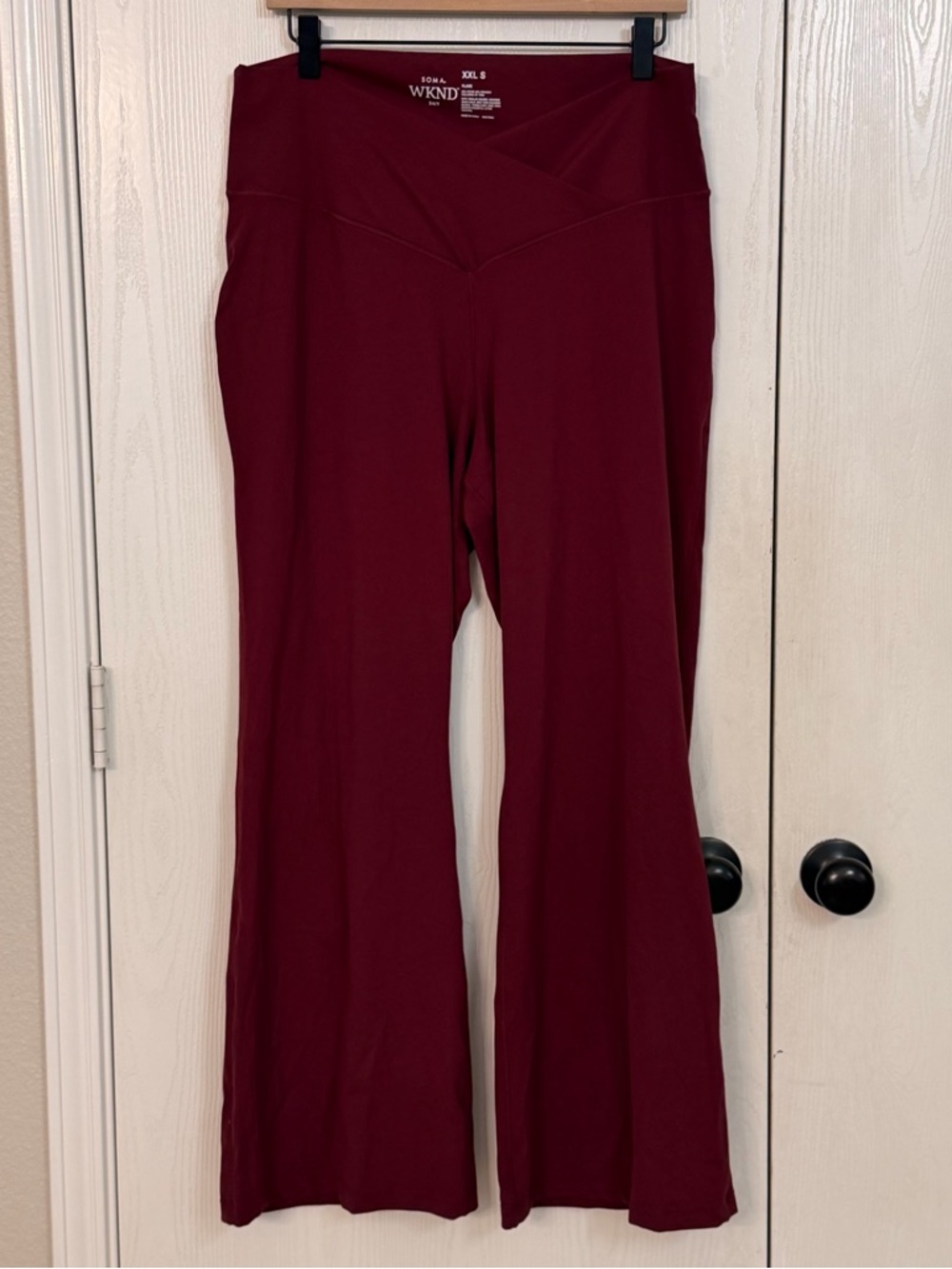 SOMA Wknd Flare Leggings Crossover Waistband Maroon Size XXL Short